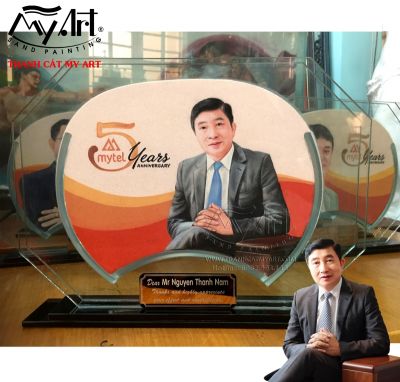 Tp Tranh Cát Chân Dung ĐẠI TÁ NGUYỄN THANH NAM - Phó Tổng Giám đốc Tập Đoàn Mytel tại Myanmar